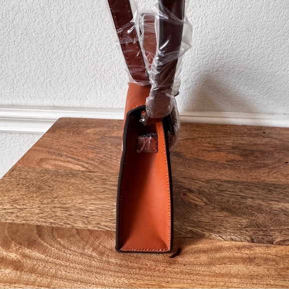 LEATHER INSIDE & OUT Tan Orange 27 Long KL Elan Shoulder Bag Belt Convertible S7 - Picture 8 of 15